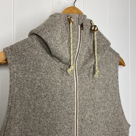 Burton DryRide WB Starr Tan Grey Vest With Hood - Picture 2 of 8